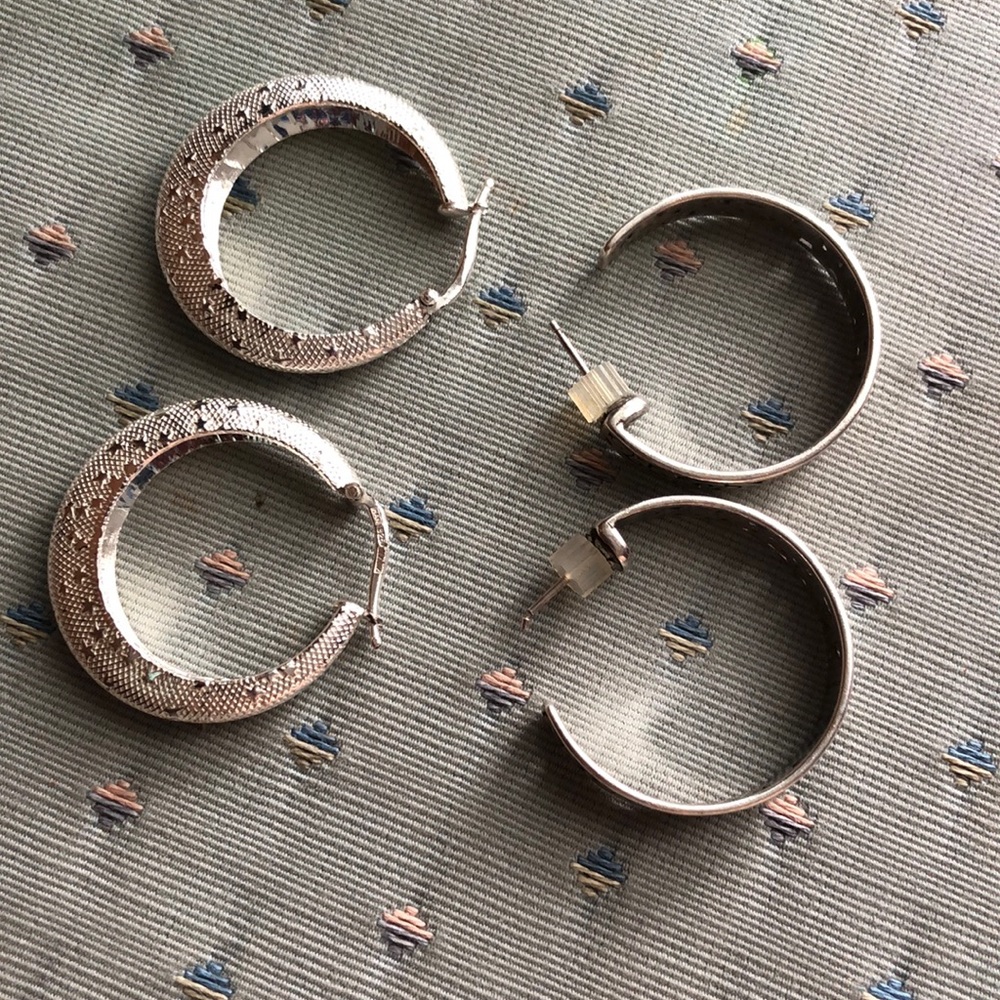 2 sets of silver earrings